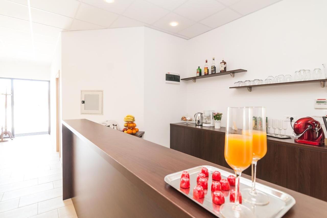 Via Domus Hotel สปลิท ภายนอก รูปภาพ