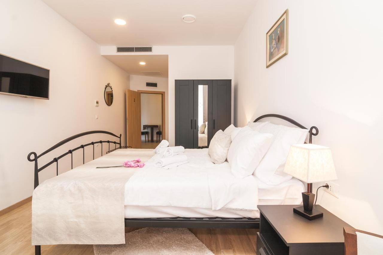 Via Domus Hotel สปลิท ภายนอก รูปภาพ